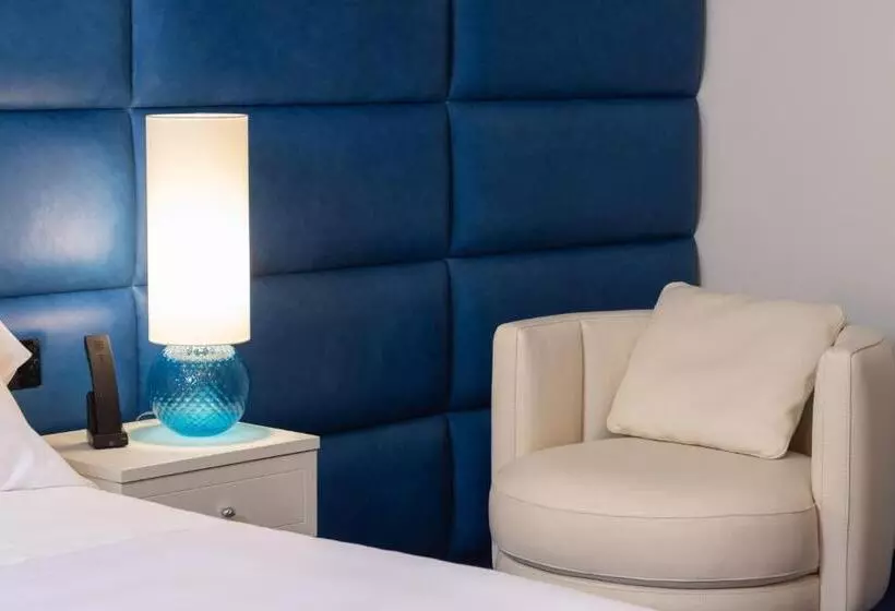 هتل Grotta Palazzese Beach