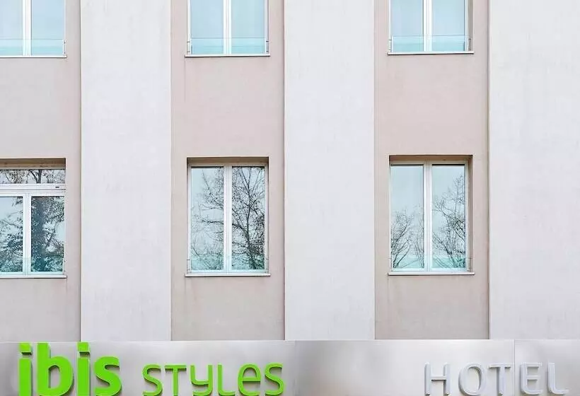 هتل Ibis Styles Parma Toscanini