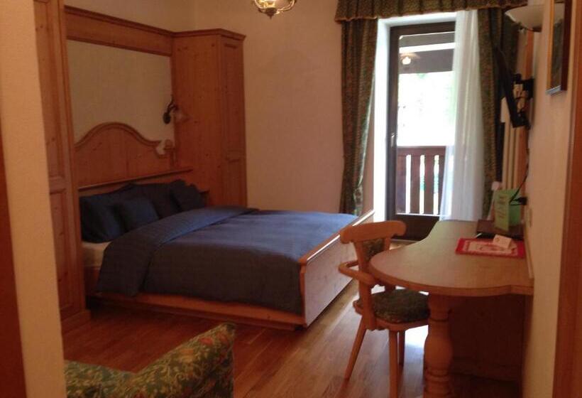 בית מלון כפרי Lavaredo