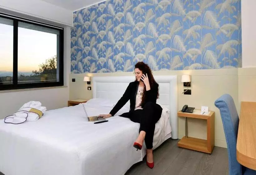 هتل Mercure Reggio Emilia Centro Astoria
