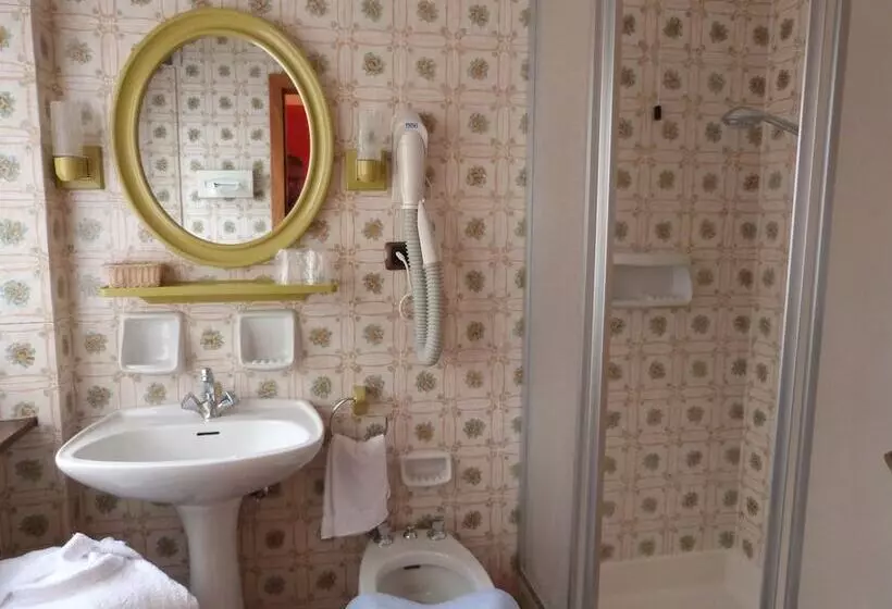 Отель Miralago Wellness Adults Only