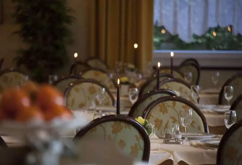 Отель Miralago Wellness Adults Only