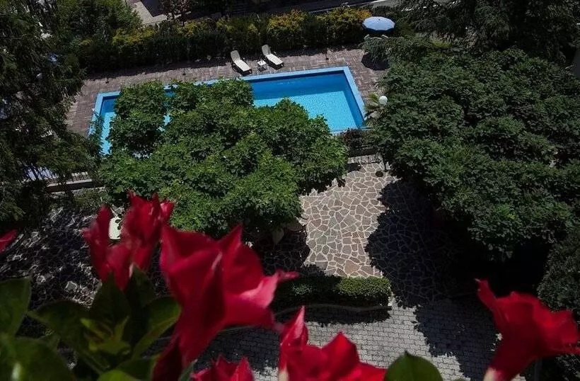 Отель Miralago Wellness Adults Only