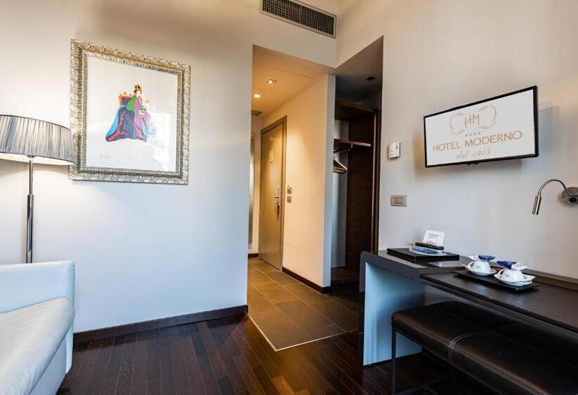 호텔 Moderno