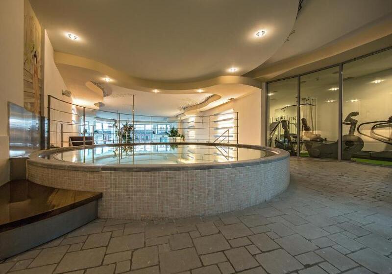 ホテル Monzoni   San Pellegrino