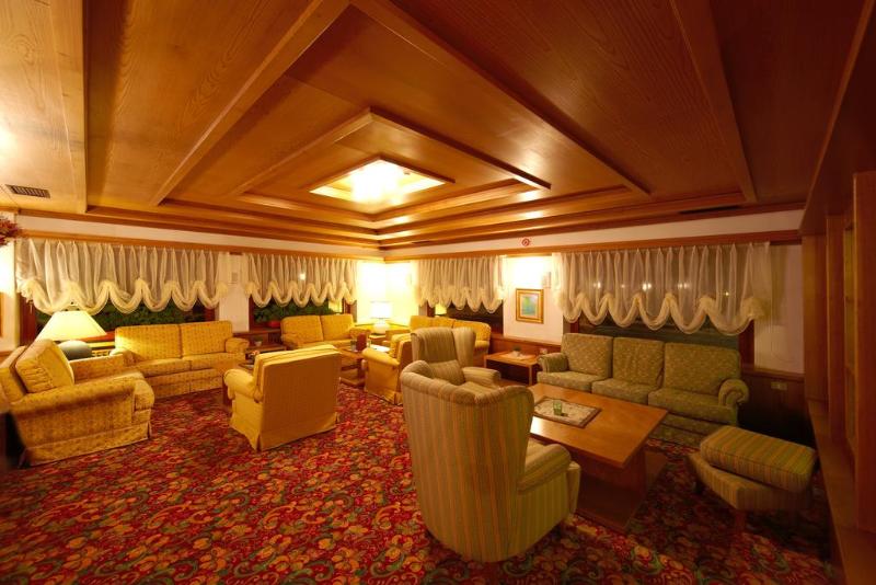 ホテル Monzoni   San Pellegrino