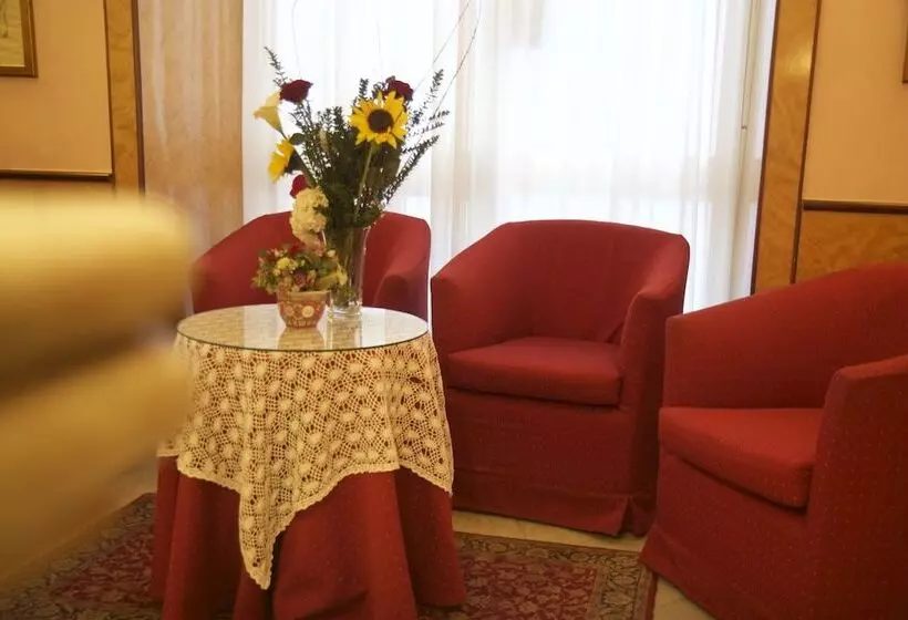 هتل Nuovo Rebecchino