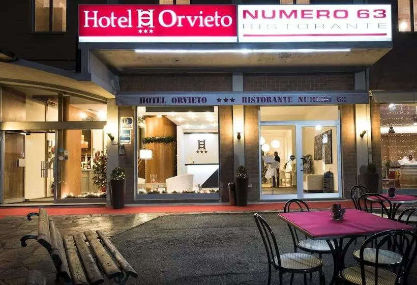 ホテル Orvieto