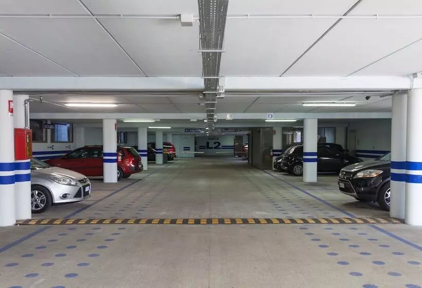 Отель Portici  Romantik & Wellness