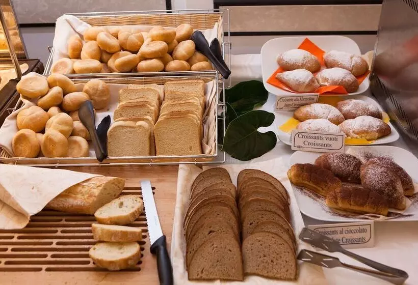 Отель Portici  Romantik & Wellness