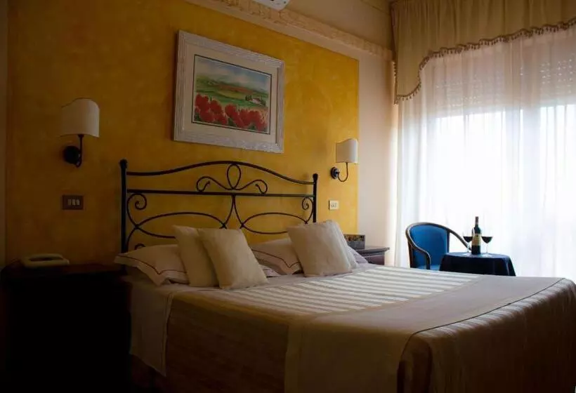 ホテル Ristorante Tre Stelle