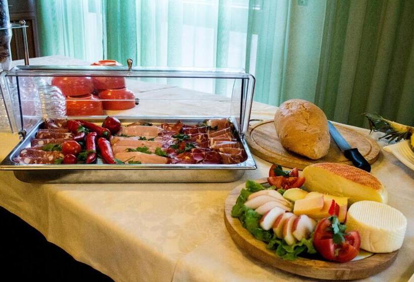 호텔 Ristorante Tre Stelle