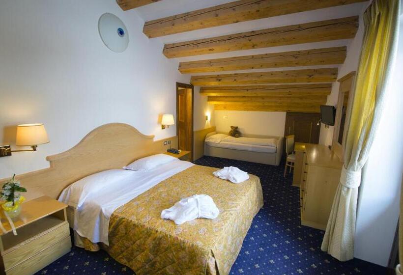 ホテル Monzoni   San Pellegrino