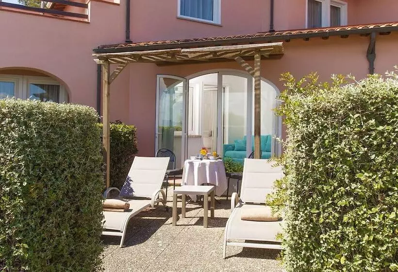 Отель Villa Domizia