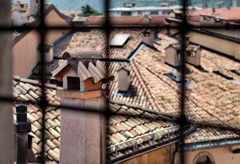 Отель Albergo Accademia