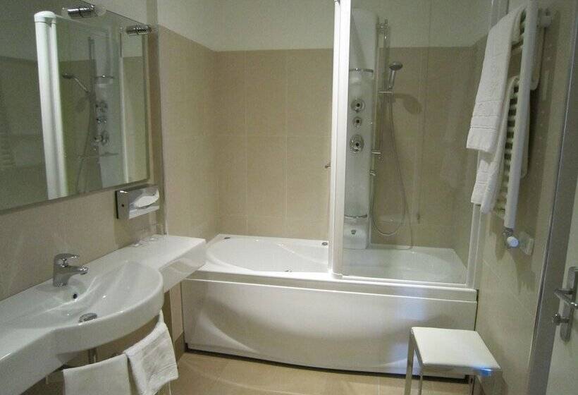 Отель Albergo Accademia