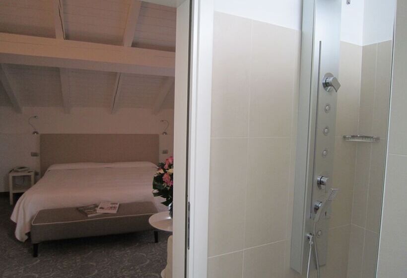 Отель Albergo Accademia