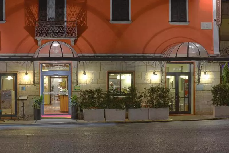 Bes Hotel Papa San Pellegrino Terme