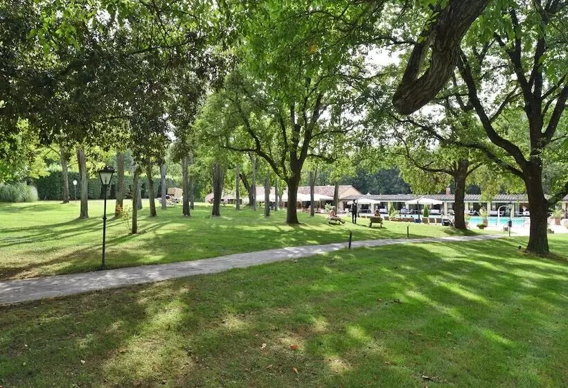 Отель Borgo San Luigi