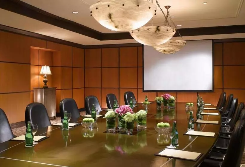 Hotel Borobudur Jakarta