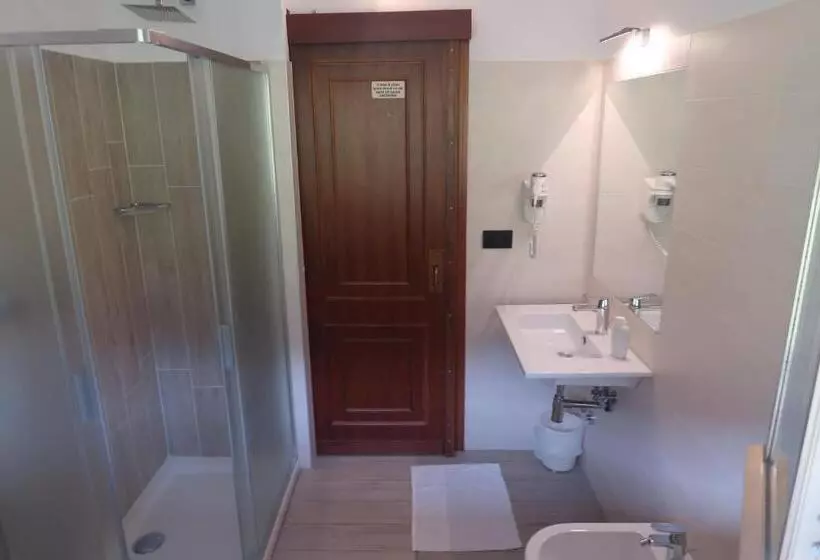 בית מלון כפרי Garni Del Lago