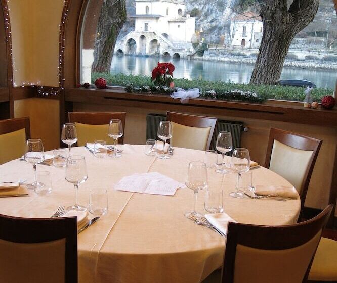 فندق Garni Del Lago