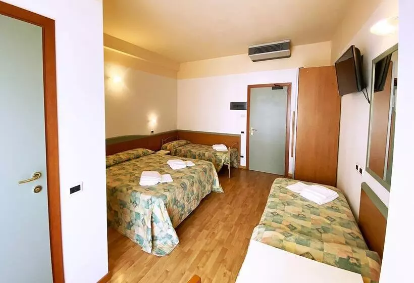 Отель Diplomatic