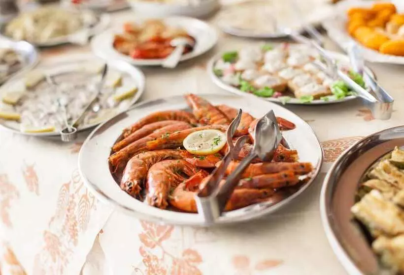 Отель Diplomatic