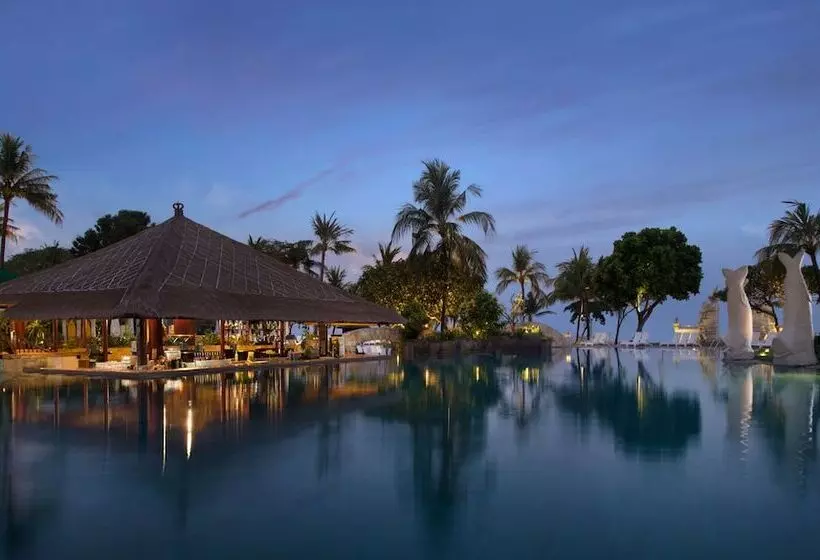 هتل Discovery Kartika Plaza