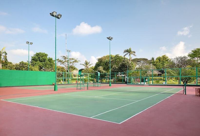 בית מלון כפרי Discovery Kartika Plaza