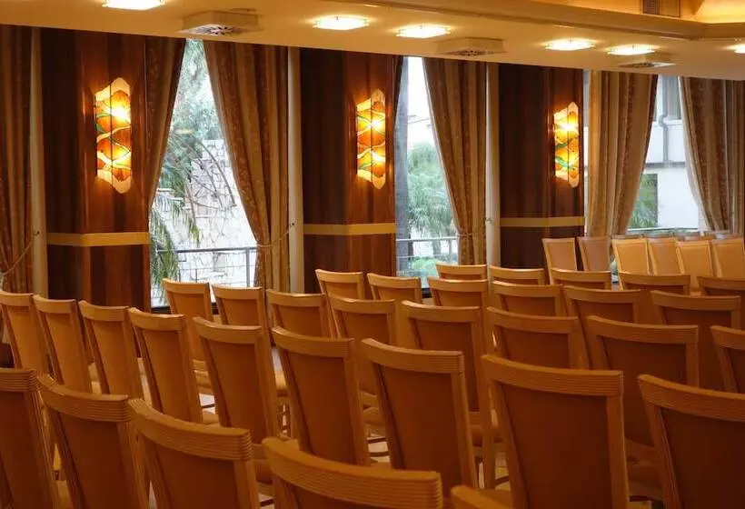 Grand Hotel President