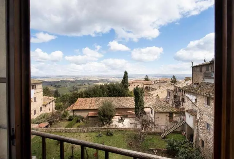 Отель Leon Bianco