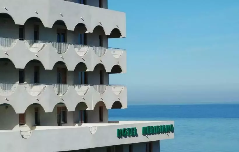 Отель Meridiano