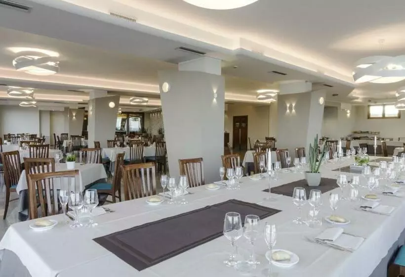 Отель Meridiano