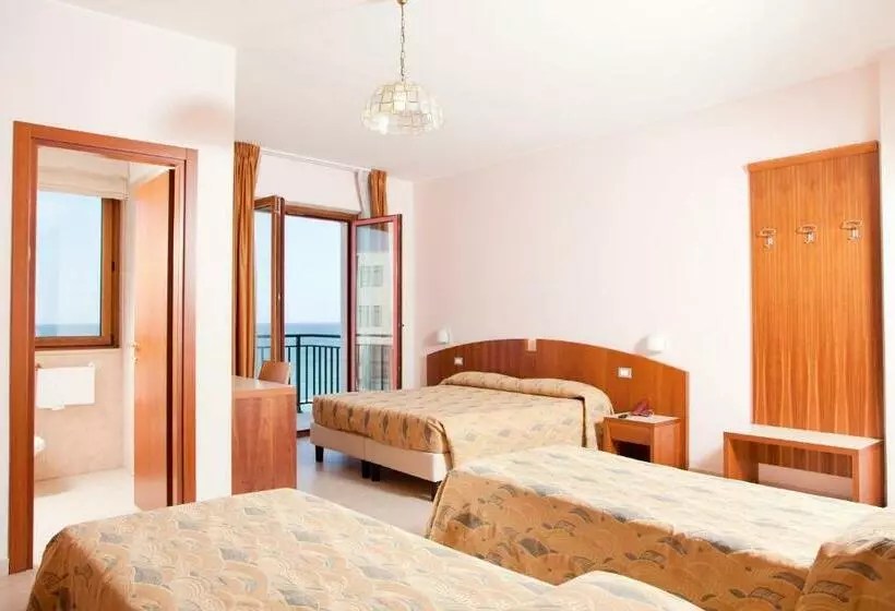 Отель Meridiano