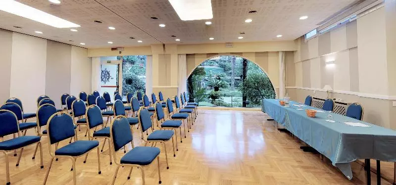 בית מלון כפרי Metropole