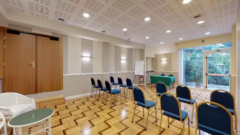 בית מלון כפרי Metropole