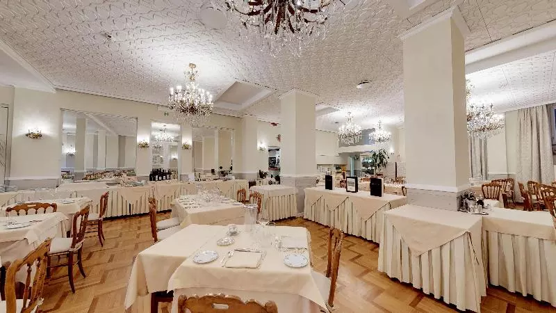 בית מלון כפרי Metropole