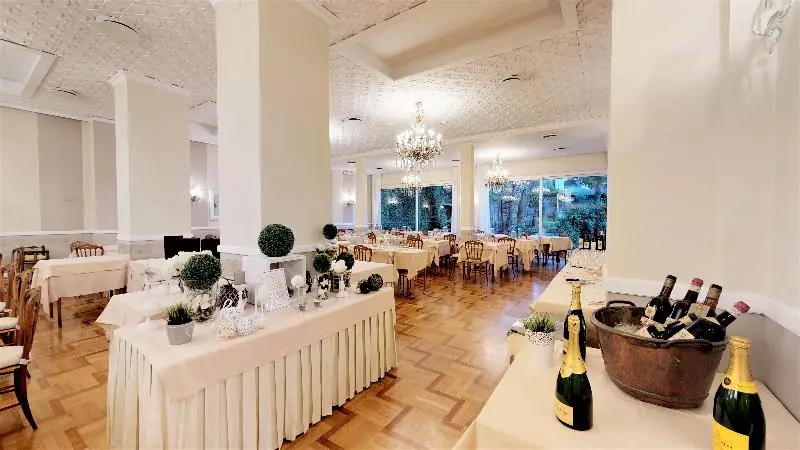 בית מלון כפרי Metropole