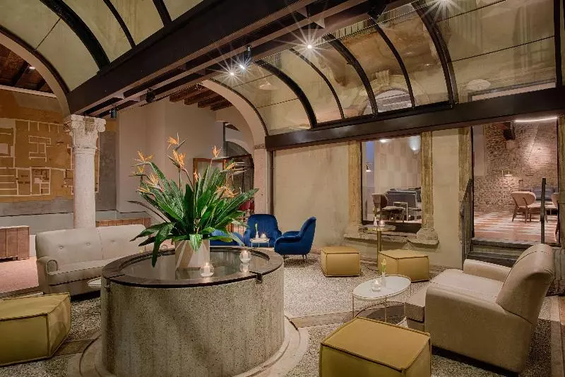 هتل NH Collection Palazzo Verona