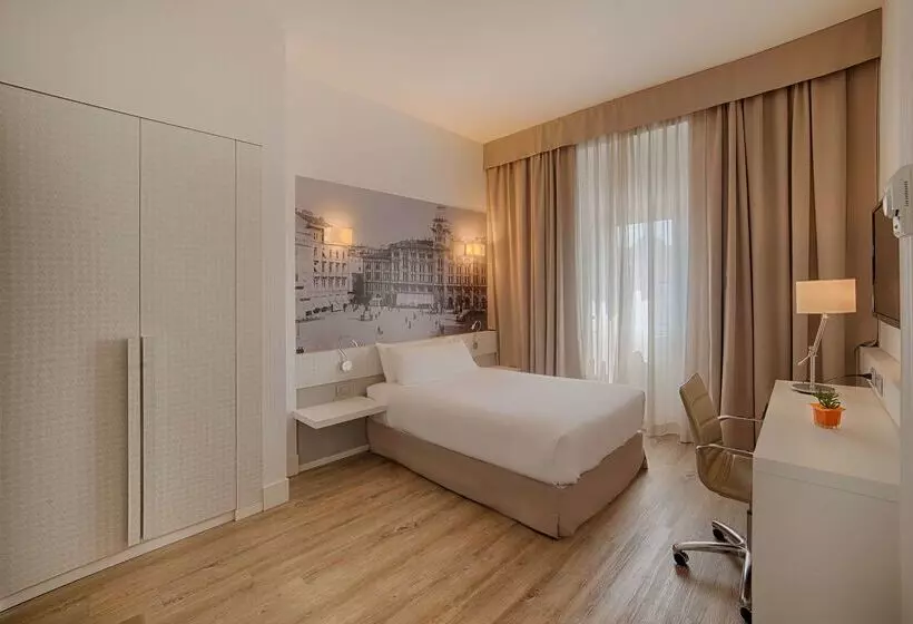 هتل NH Trieste