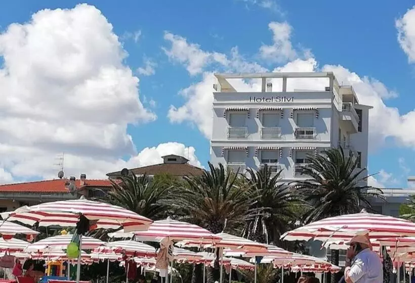 فندق Silvi