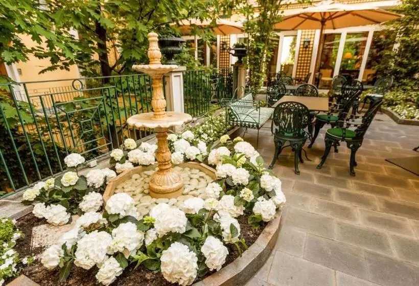 فندق Victoria & Iside Spa