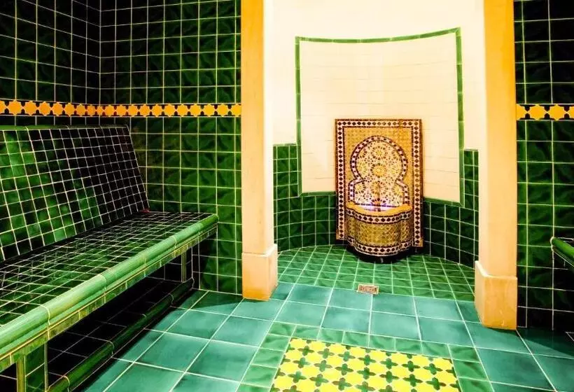 فندق Victoria & Iside Spa