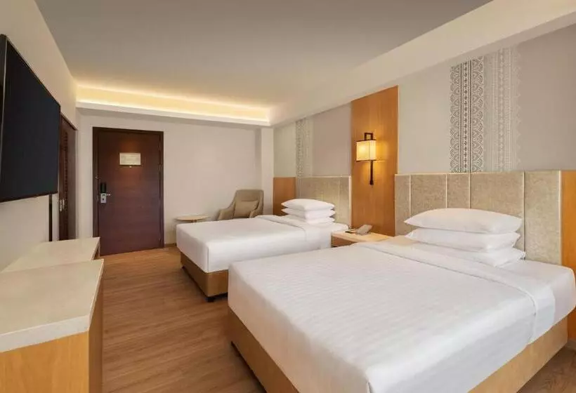 Hotell Courtyard By Marriott Tiruchirappalli