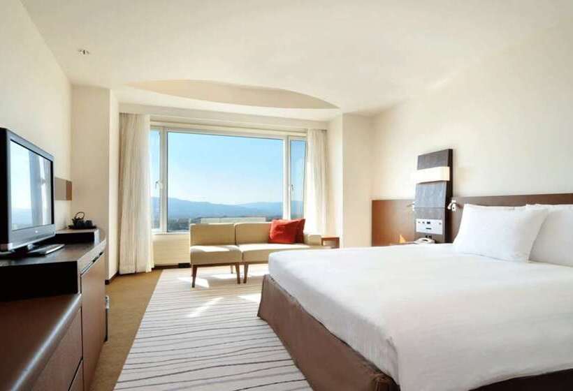 בית מלון כפרי Hilton Niseko Village