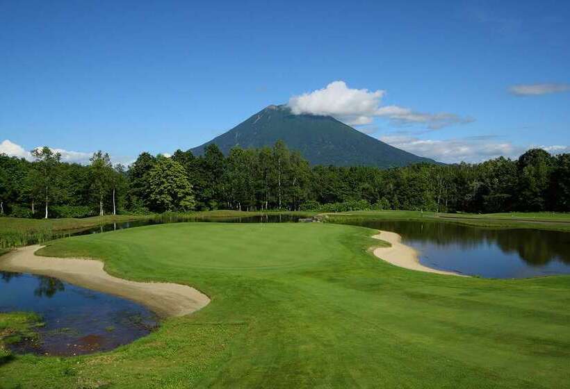 בית מלון כפרי Hilton Niseko Village