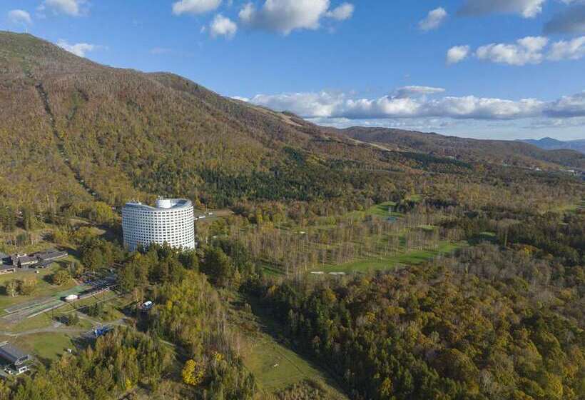 בית מלון כפרי Hilton Niseko Village