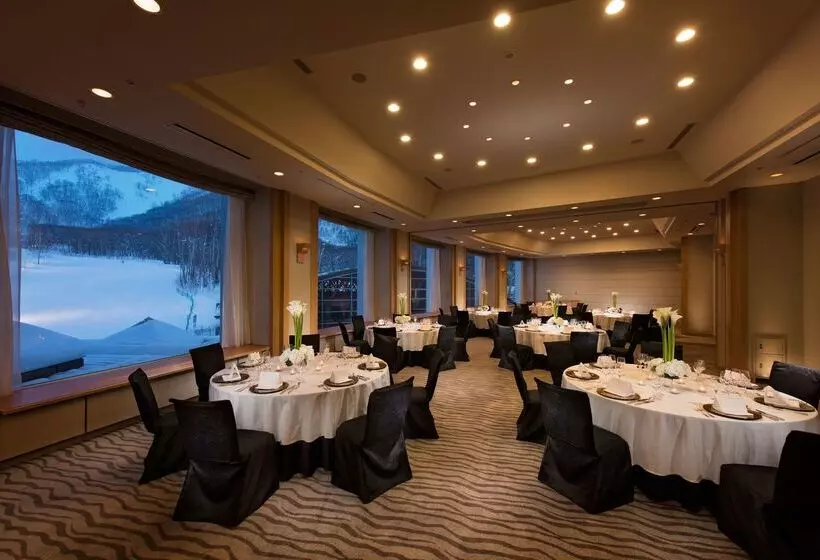 ホテル Hilton Niseko Village