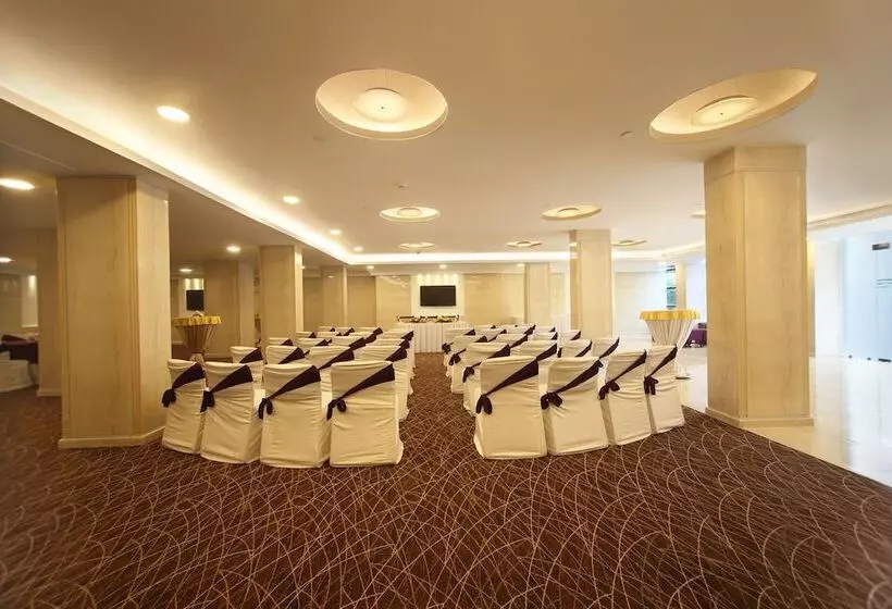 בית מלון כפרי Maurya